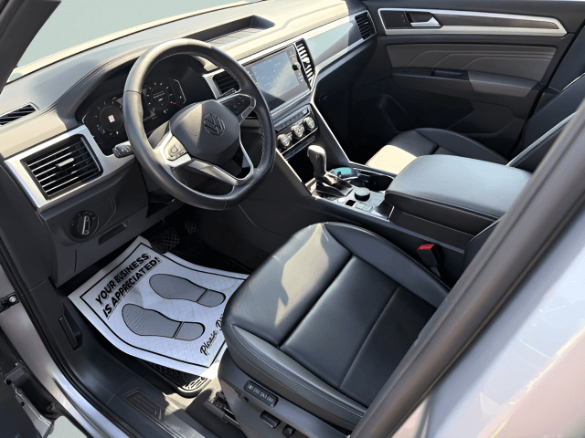 2023 Volkswagen Atlas Cross Sport 3.6L V6 SEL Photo in Forest VA 24551
