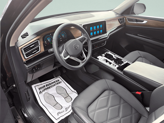 2024 Volkswagen Atlas 2.0T SE w/Technology Photo in Forest VA 24551