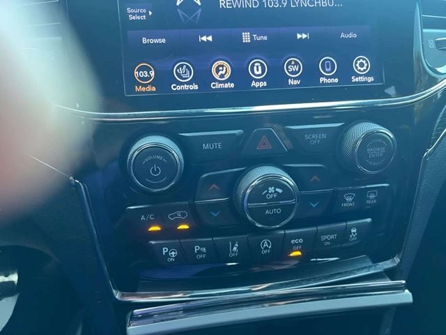 2020 Jeep Grand Cherokee Overland Photo in Lynchburg VA 24502