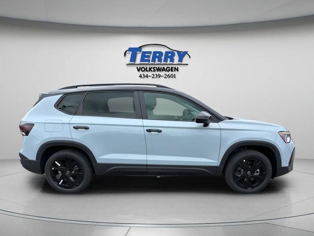2026 Volkswagen Taos 1.5T SE Black Photo in Lynchburg VA 24502