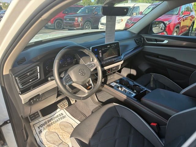 2025 Volkswagen Atlas 2.0T Peak Edition Photo in Lynchburg VA 24502