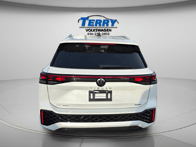 2026 Volkswagen Tiguan SEL R-Line Turbo Photo in Forest VA 24551