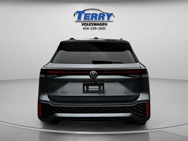 2026 Volkswagen Tiguan SE R-Line Black Photo in Lynchburg VA 24502