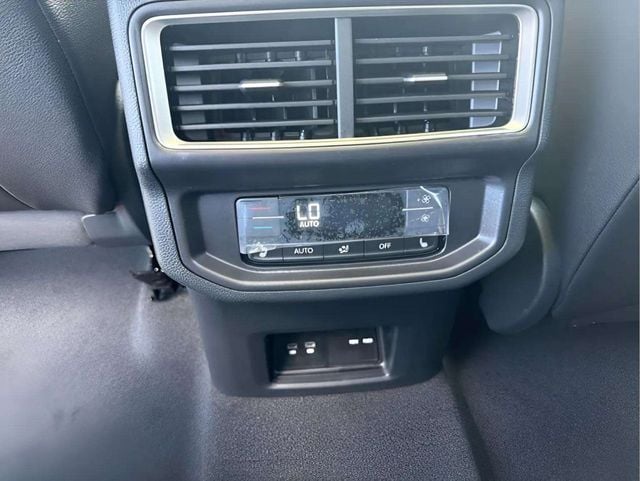 2026 Volkswagen Atlas 2.0T SEL Premium R-Line Photo in Lynchburg VA 24502