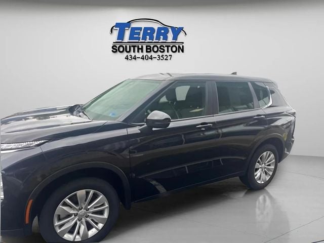 2025 Mitsubishi Outlander ES Photo in Boston VA 24592