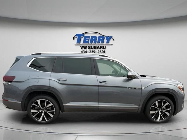 2025 Volkswagen Atlas 2.0T SEL Premium R-Line Photo in Lynchburg VA 24502