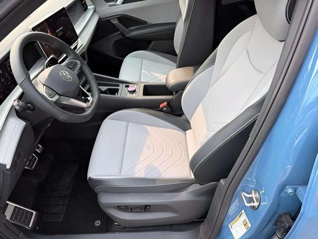 2026 Volkswagen Tiguan 2.0T SE R-Line Black Photo in Lynchburg VA 24502