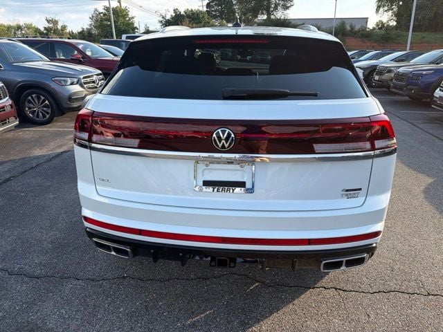 2026 Volkswagen Atlas Cross Sport 2.0T SEL Premium R-Line Photo in Lynchburg VA 24502