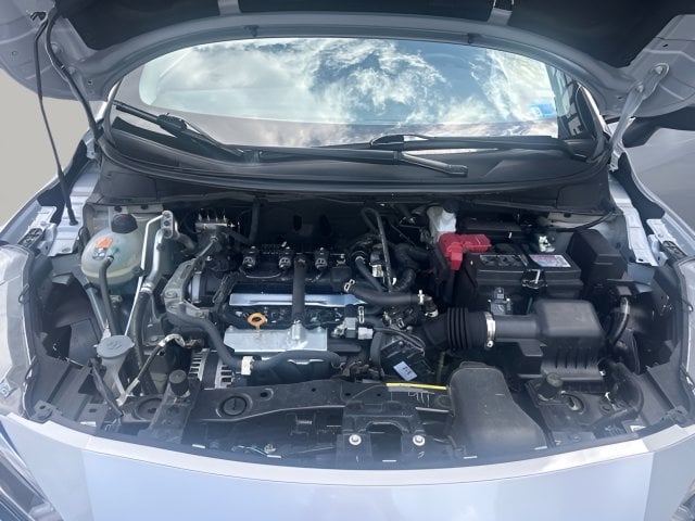Pre-Owned 2025 Nissan Versa 1.6 S - photo - 12