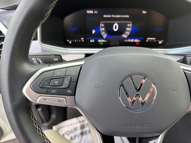 Pre-Owned 2025 Volkswagen Taos 1.5T SE - photo - 10
