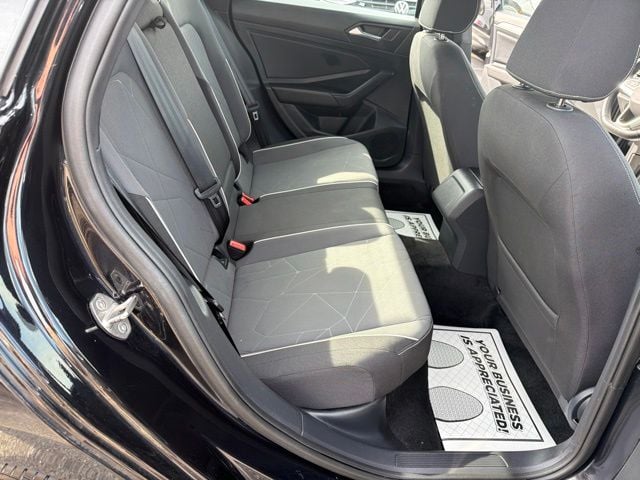 Pre-Owned 2025 Volkswagen Jetta 1.5T Sport - photo - 22
