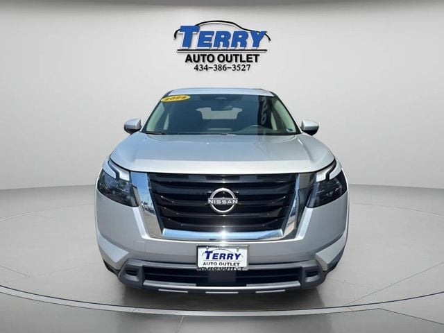 Pre-Owned 2024 Nissan Pathfinder SV - photo - 4