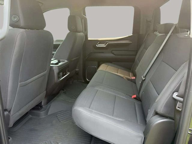 Pre-Owned 2024 Chevrolet Silverado 1500 LT Trail Boss - photo - 5