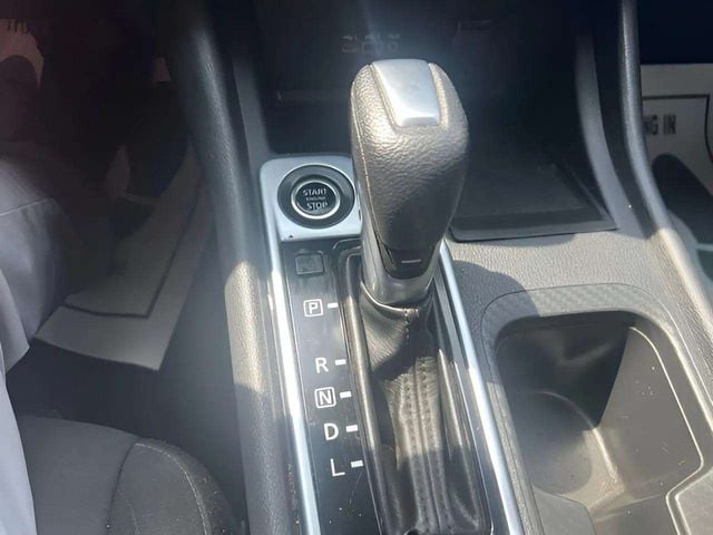 Pre-Owned 2022 Nissan Sentra SV - photo - 11
