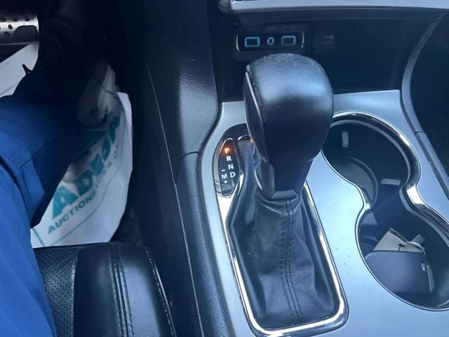 Pre-Owned 2020 Jeep Grand Cherokee Overland - photo - 5