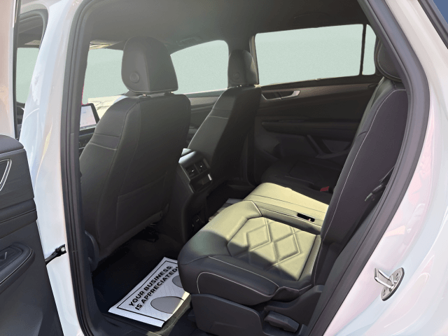 New 2026 Volkswagen Atlas Cross Sport SE w/Technology - photo - 6
