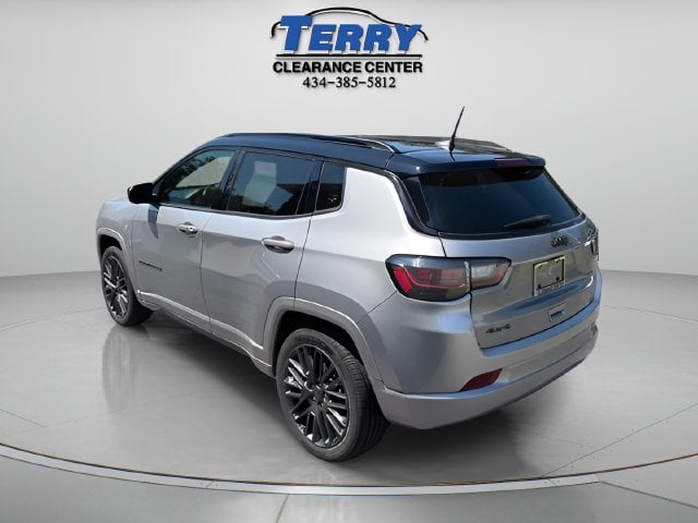 Pre-Owned 2022 Jeep Compass Limited - photo - 3