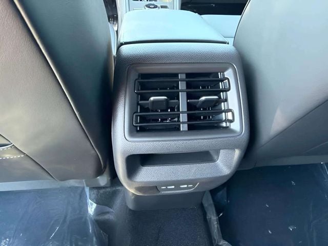 New 2026 Volkswagen Tiguan 2.0T SE R-Line Black - photo - 7
