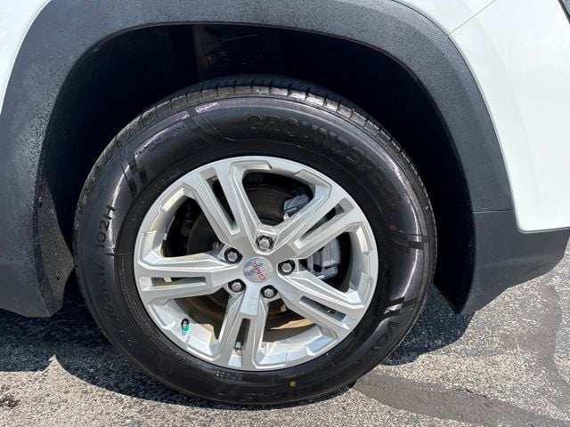 Pre-Owned 2024 GMC Terrain SLE - photo - 12