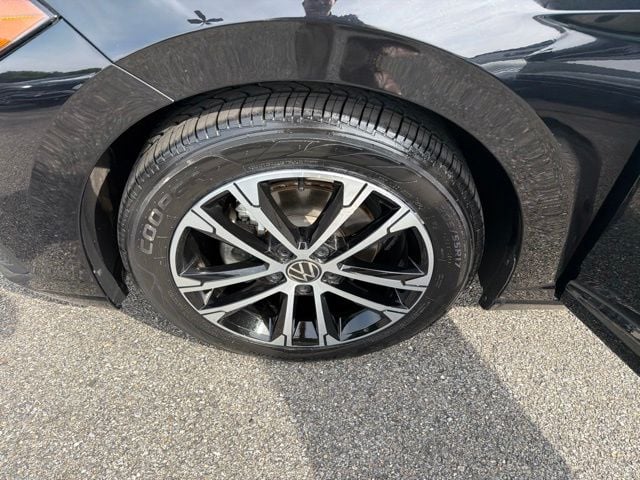 Pre-Owned 2025 Volkswagen Jetta 1.5T Sport - photo - 28