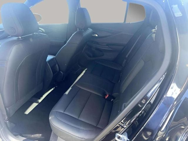 Pre-Owned 2025 Buick Envista Sport Touring - photo - 16