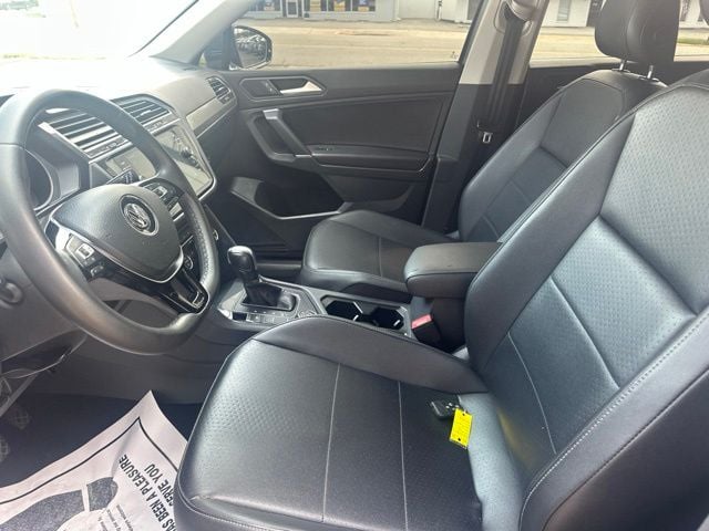 Pre-Owned 2020 Volkswagen Tiguan 2.0T SE - photo - 8