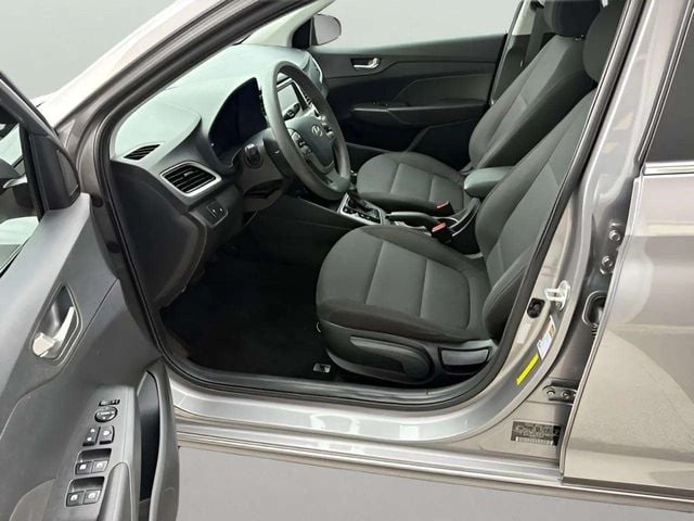 Pre-Owned 2022 Hyundai Accent SEL - photo - 8