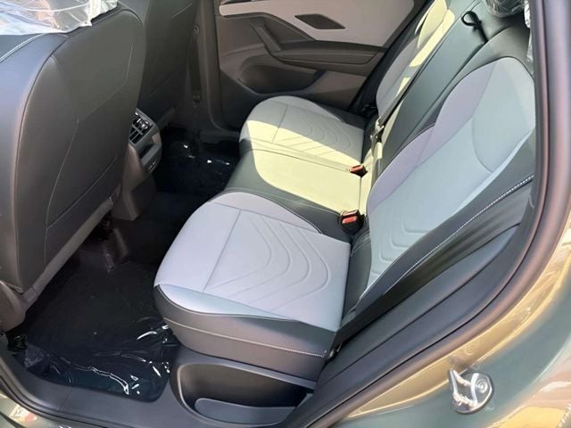 New 2026 Volkswagen Tiguan 2.0T SE R-Line Black - photo - 8