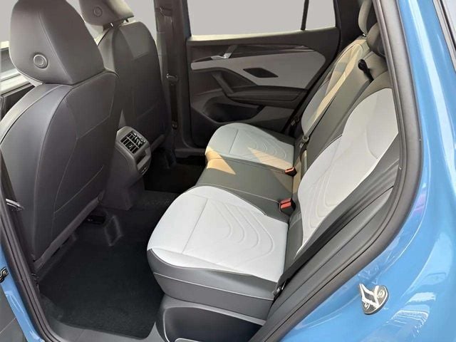 New 2026 Volkswagen Tiguan 2.0T SE R-Line Black - photo - 5