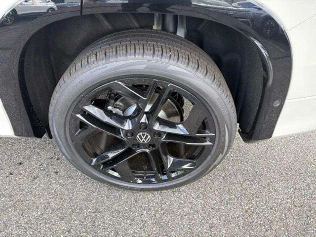 New 2026 Volkswagen Tiguan 2.0T SE R-Line Black - photo - 7