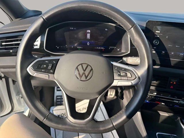 Pre-Owned 2025 Volkswagen Jetta 1.5T Sport - photo - 3