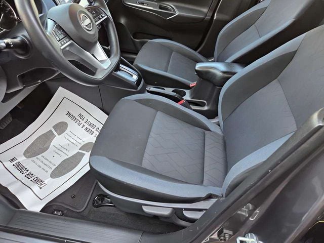 Pre-Owned 2023 Nissan Versa 1.6 SV - photo - 8