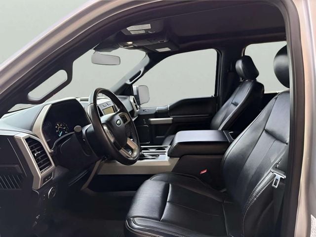 Pre-Owned 2019 Ford F-150 Lariat - photo - 11