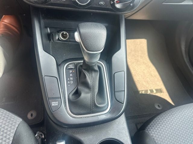 Pre-Owned 2024 Kia Soul LX - photo - 14