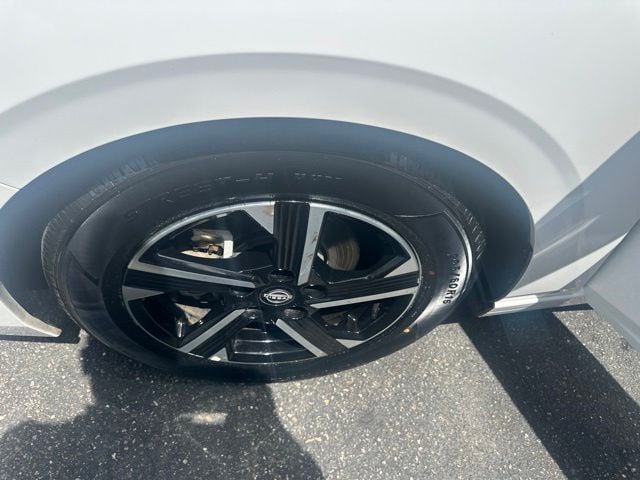 Pre-Owned 2024 Nissan Sentra SV - photo - 16