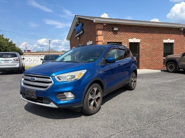 Pre-Owned 2017 Ford Escape SE - photo - 0
