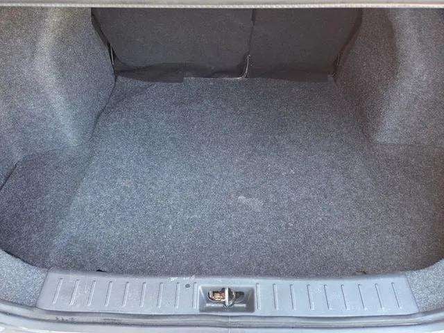 Pre-Owned 2025 Nissan Versa 1.6 SV - photo - 5
