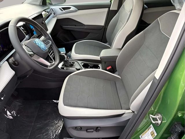 New 2026 Volkswagen Taos 1.5T SE - photo - 5