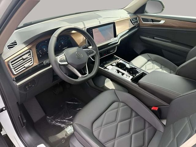 New 2026 Volkswagen Atlas 2.0T SE w/Technology - photo - 4