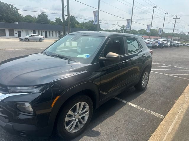 Pre-Owned 2023 Chevrolet TrailBlazer LS - photo - 2