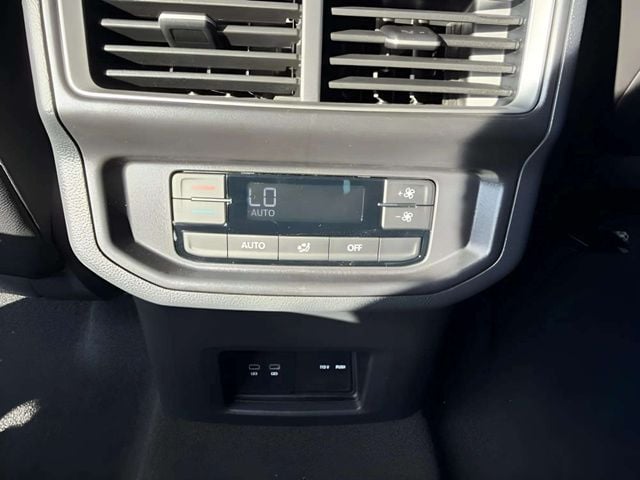 New 2026 Volkswagen Atlas 2.0T SE w/Technology - photo - 6