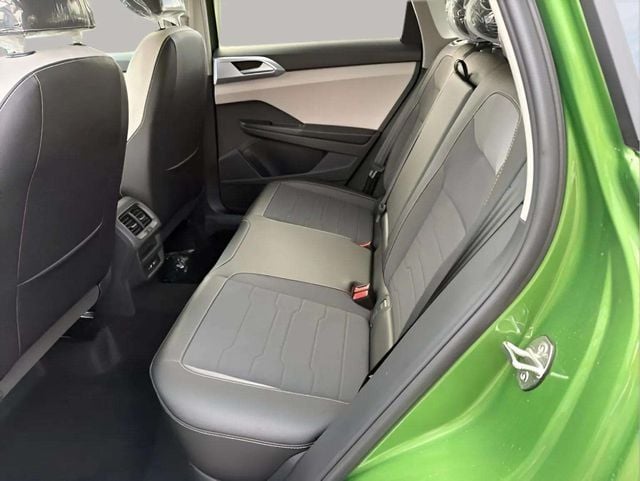 New 2026 Volkswagen Taos 1.5T SE - photo - 7