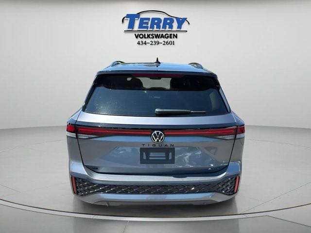 New 2026 Volkswagen Tiguan 2.0T SE R-Line Black - photo - 2