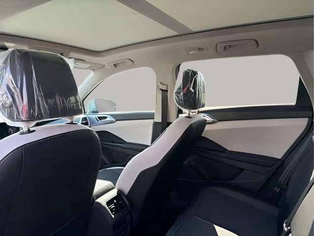 New 2026 Volkswagen Taos 1.5T SE - photo - 5