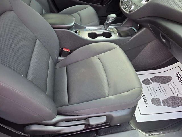 Pre-Owned 2024 Chevrolet Malibu LT - photo - 4