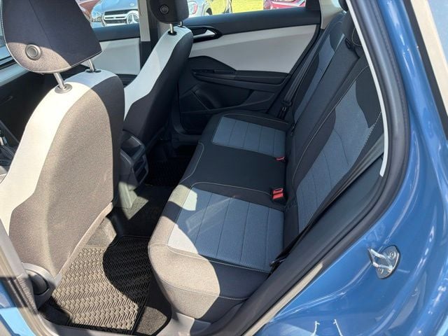 New 2026 Volkswagen Taos 1.5T S - photo - 5