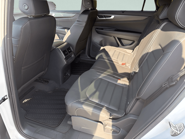 New 2026 Volkswagen Atlas Cross Sport SEL R-Line Black - photo - 5