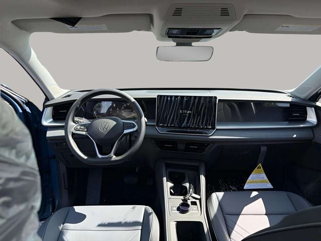 New 2026 Volkswagen Tiguan 2.0T SE - photo - 8