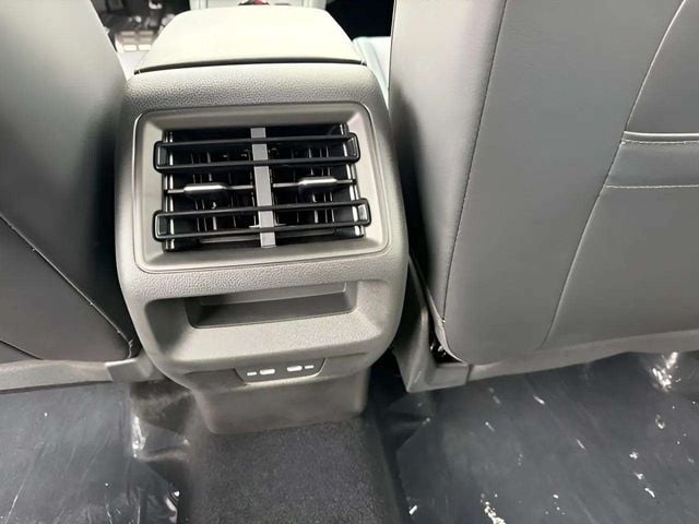 New 2026 Volkswagen Tiguan 2.0T SE R-Line Black - photo - 7