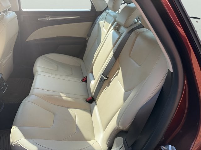 Pre-Owned 2016 Ford Fusion Hybrid Titanium - photo - 5